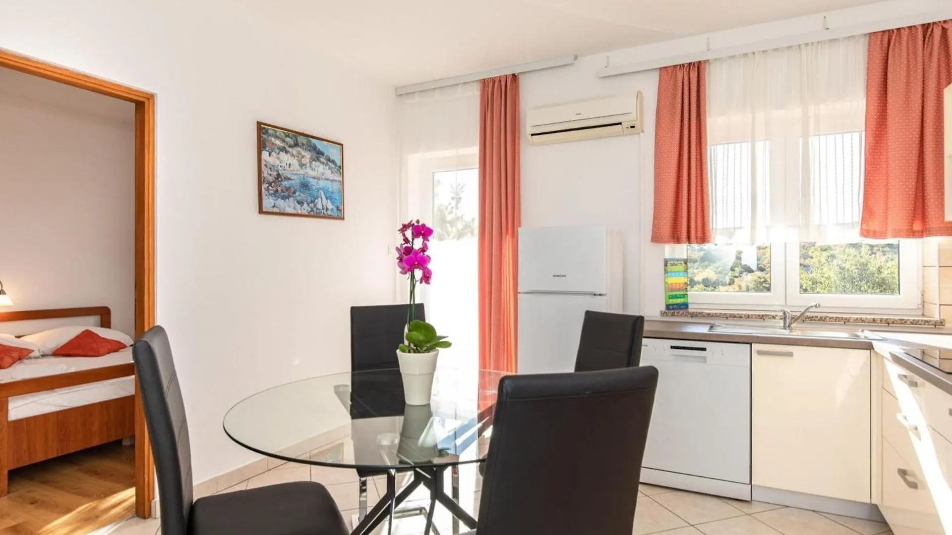 Two Bedroom Apartment With Balcony And Pool Krk Town